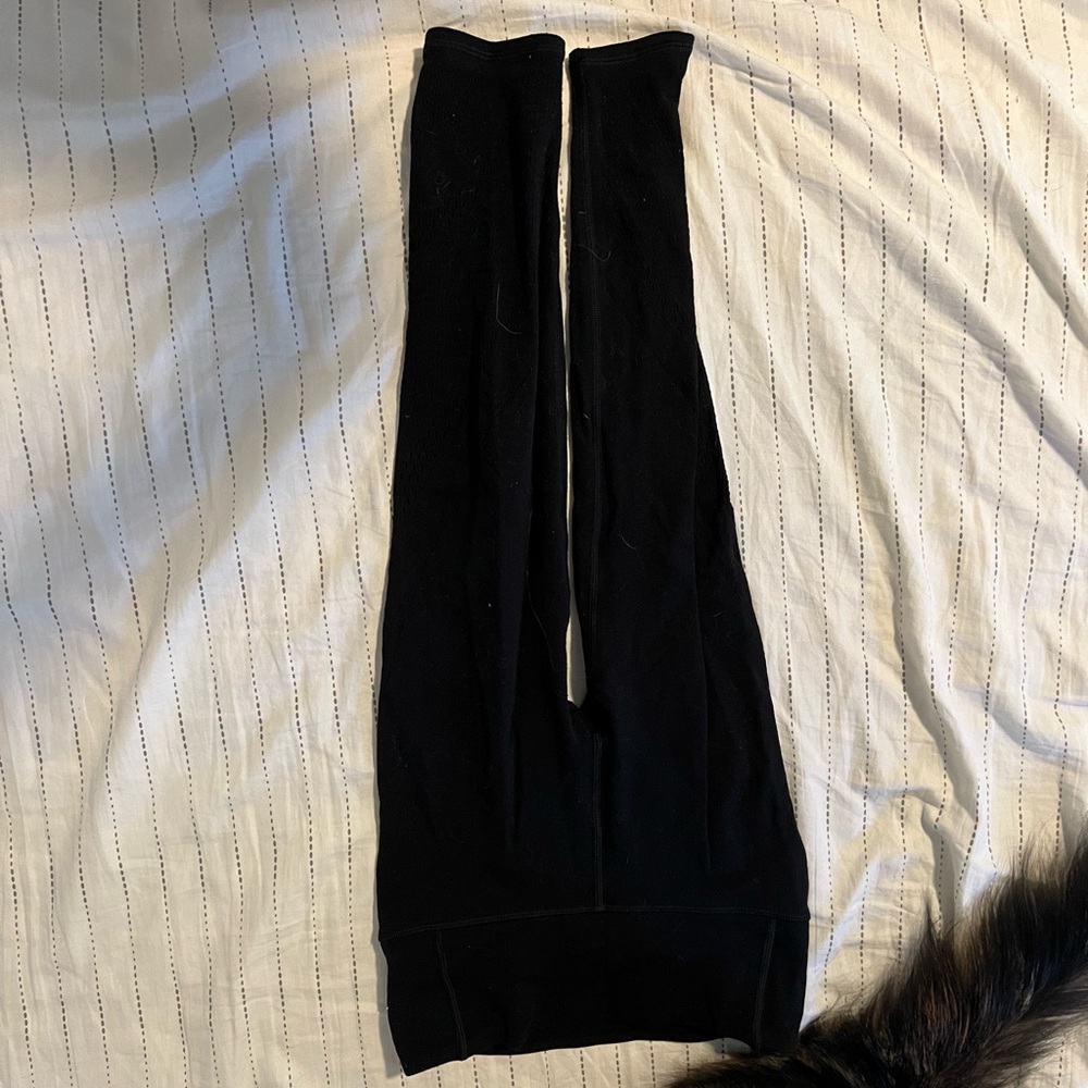 Lululemon leggings size 4